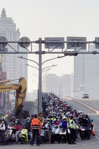10天拆完民族陸橋　噪音惹民怨-高雄汽機車借款高信當舖最好借!